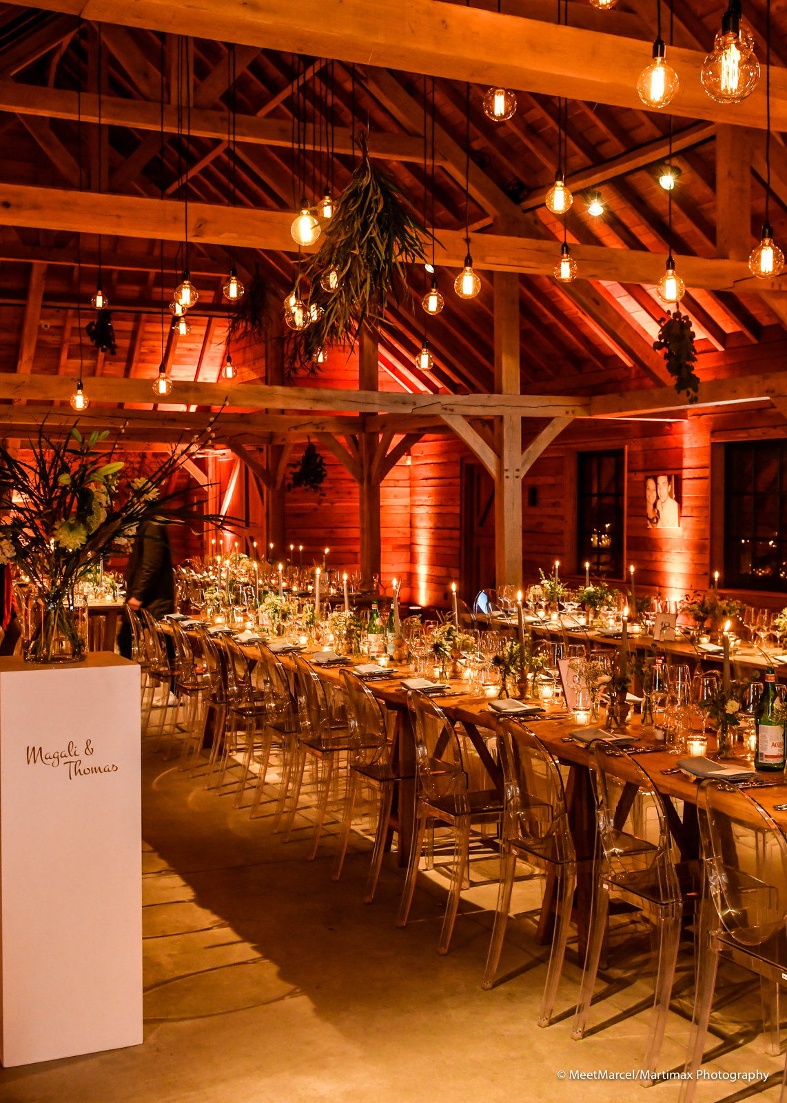 table setting for winter wedding 