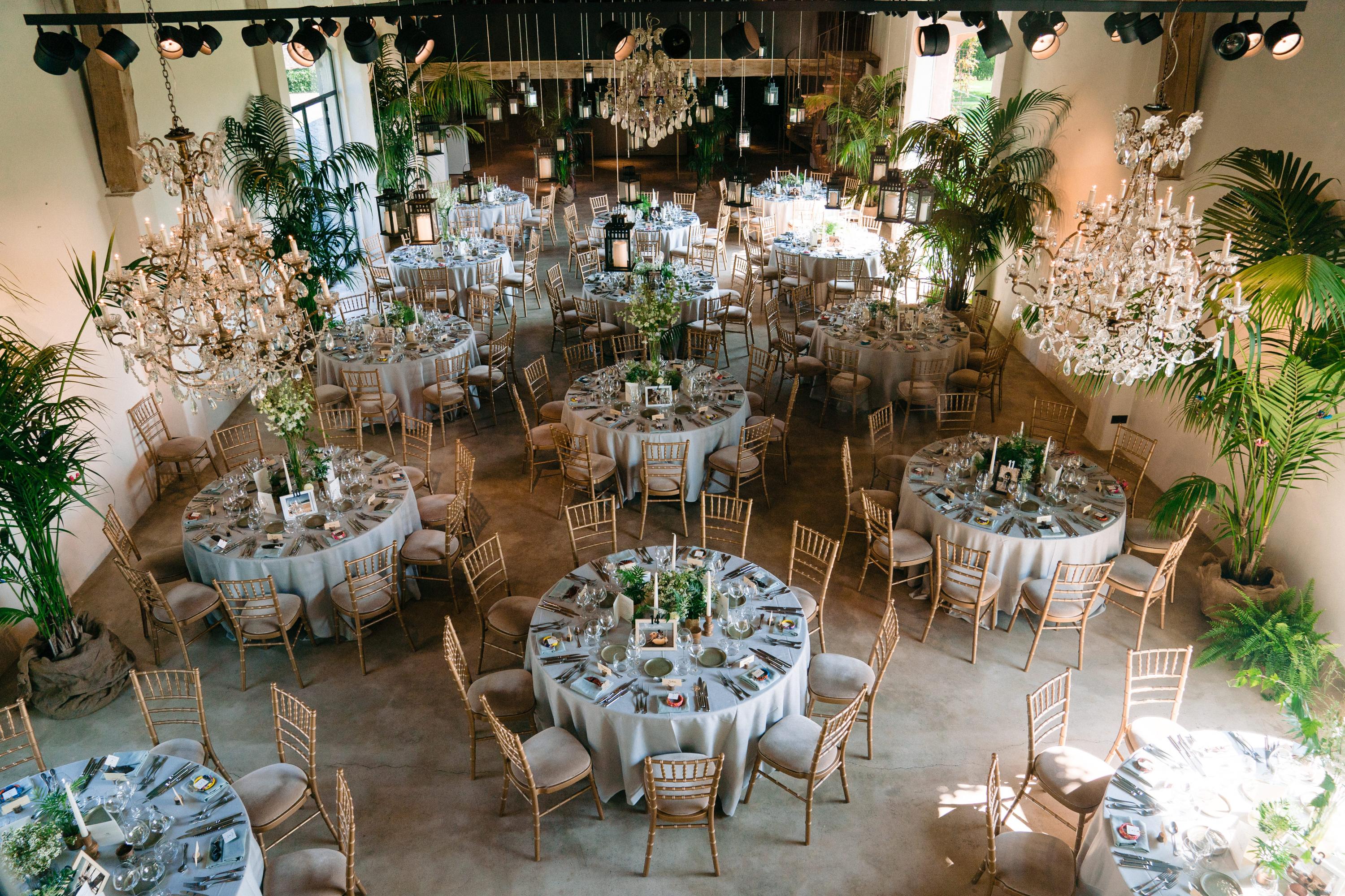 colonial table setting